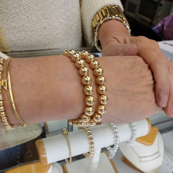 8mm beaded GF stretch bracelets - Picture 9 of 9